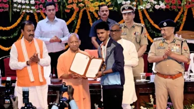 CM योगी आदित्यनाथ ने निशानेबाज मोहित पाल को यूपी पुलिस का नियुक्ति पत्र सौंपा