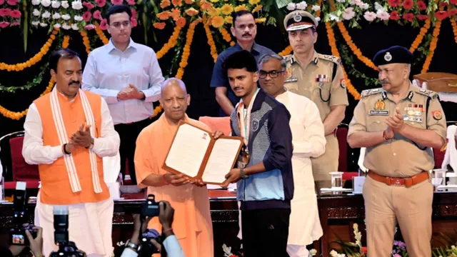 CM योगी आदित्यनाथ ने निशानेबाज मोहित पाल को यूपी पुलिस का नियुक्ति पत्र सौंपा