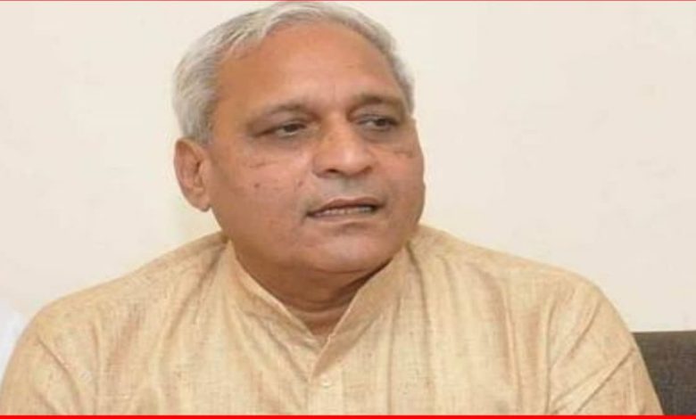 रणबीर गंगवा हरियाणा सरकार के विकास कार्यों पर जानकारी देते हुए