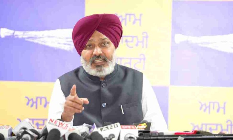 हरपाल सिंह चीमा ने परगट सिंह से पूछे चार सवाल